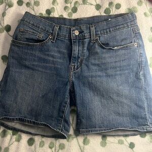 levi's mid rise and mid thigh shorts size 28